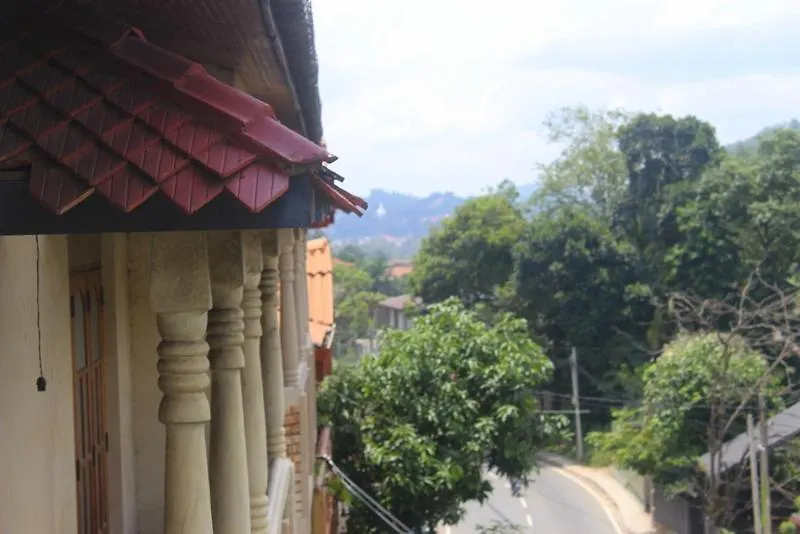 Spice & Herb Rooms & Food Kandy Hotel