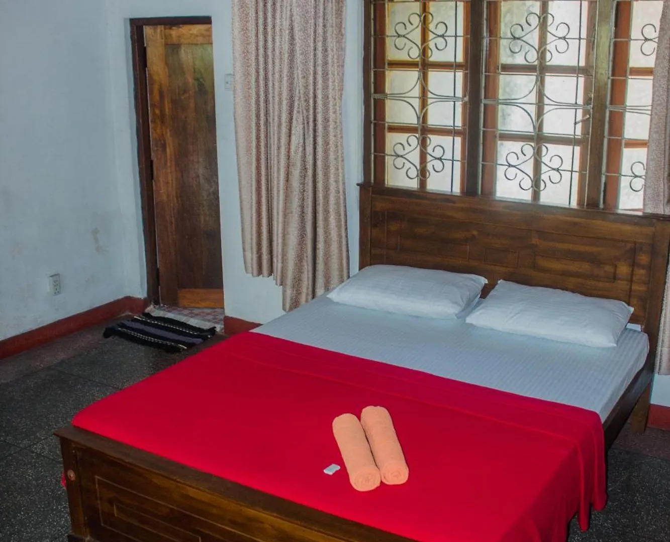 Spice & Herb Rooms & Food Kandy Hotel